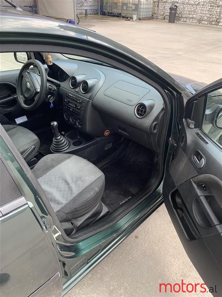 2004' Ford Fiesta photo #5