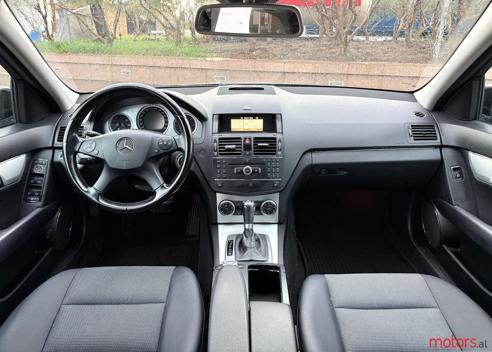 2009' Mercedes-Benz C 220 photo #2