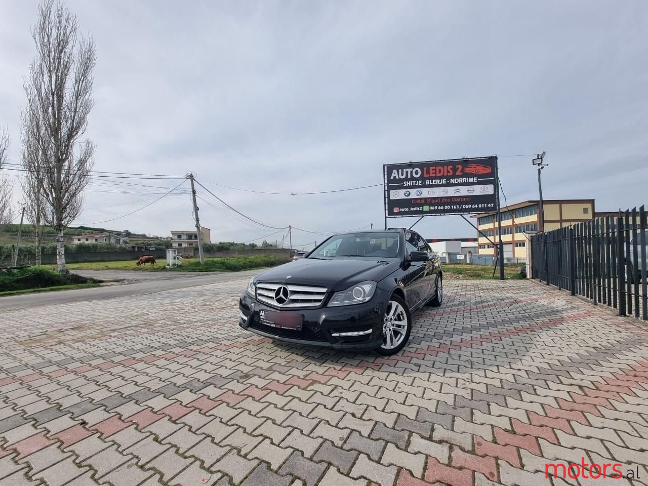 2013' Mercedes-Benz 220 photo #3