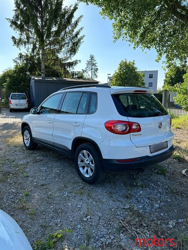 2008' Volkswagen Tiguan photo #4