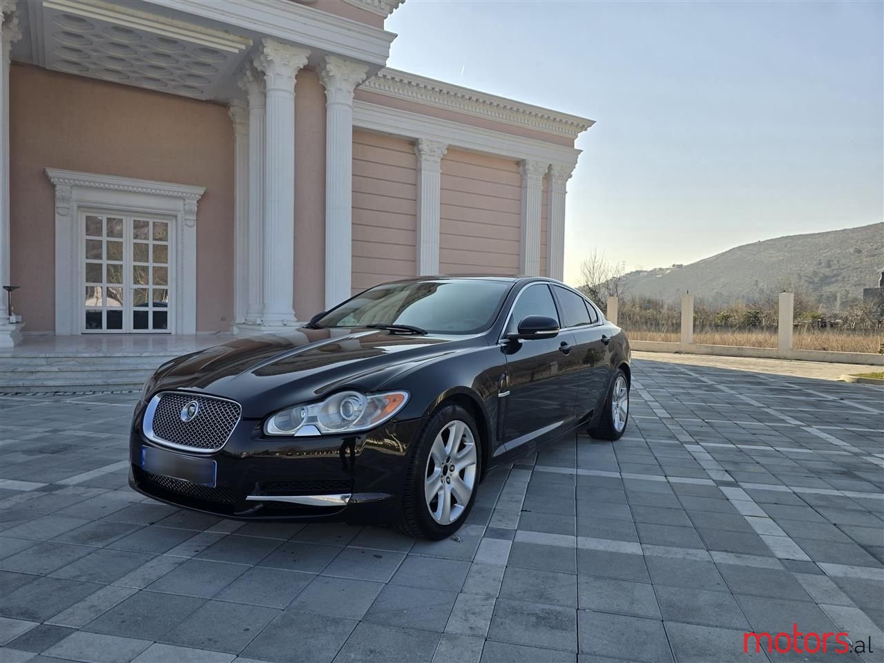 2010' Jaguar XF photo #1