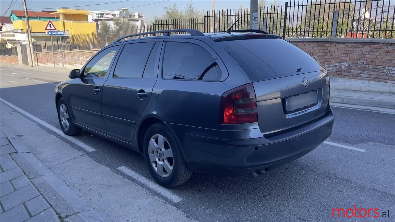 2006' Skoda Octavia photo #3