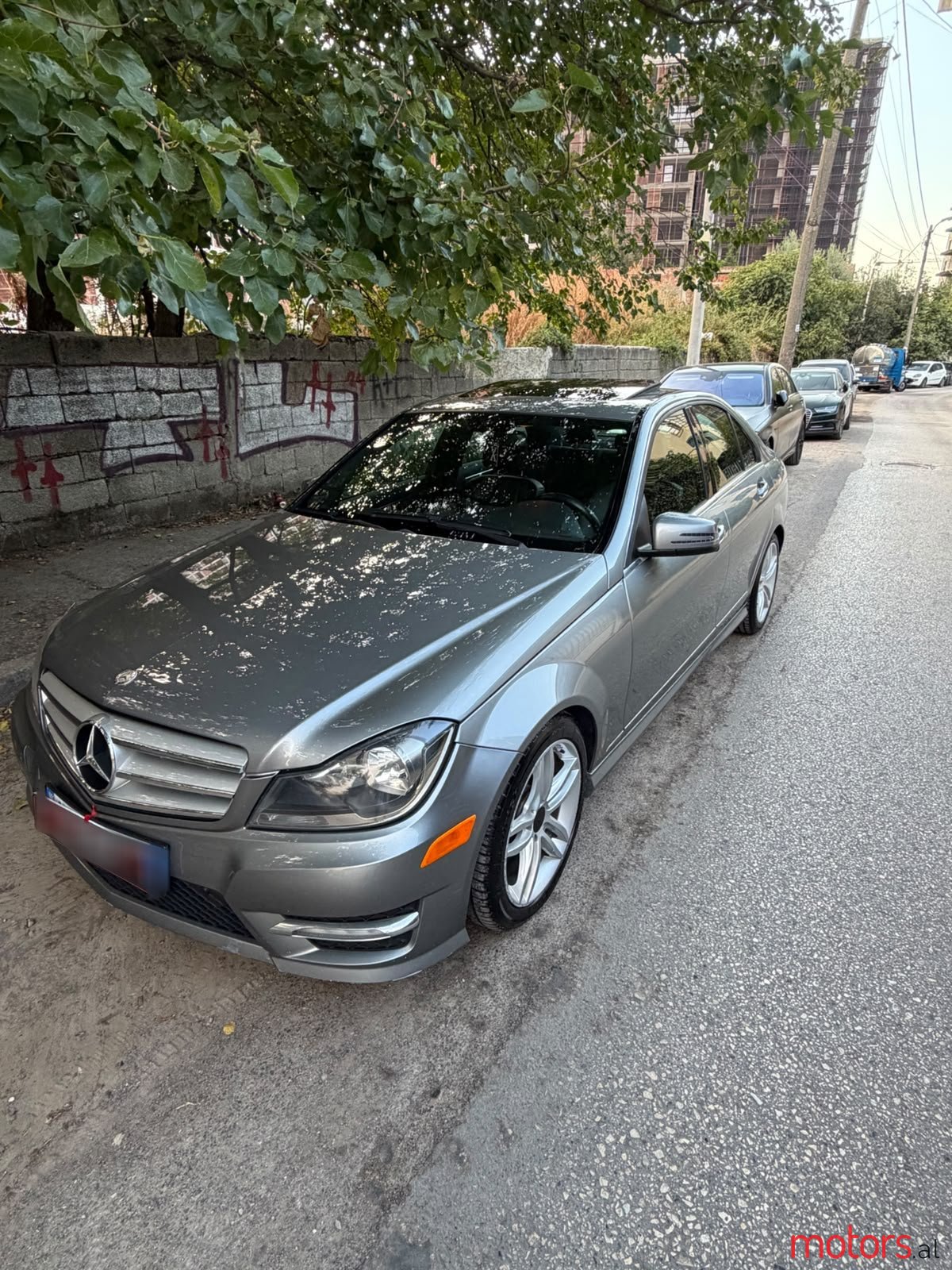 2012' Mercedes-Benz C 300 photo #3