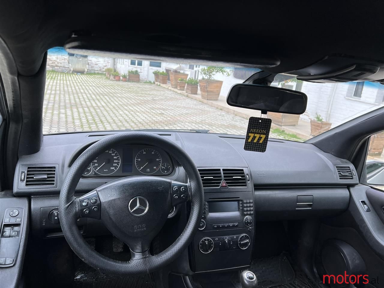 2004' Mercedes-Benz A 180 photo #2