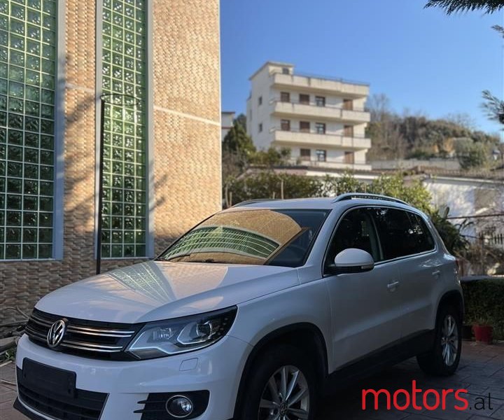 2013' Volkswagen Tiguan photo #1