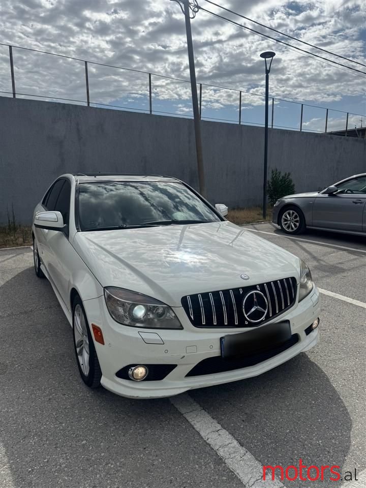 2009' Mercedes-Benz 300 photo #1