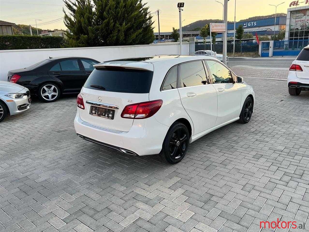 2015' Mercedes-Benz B 180 photo #4