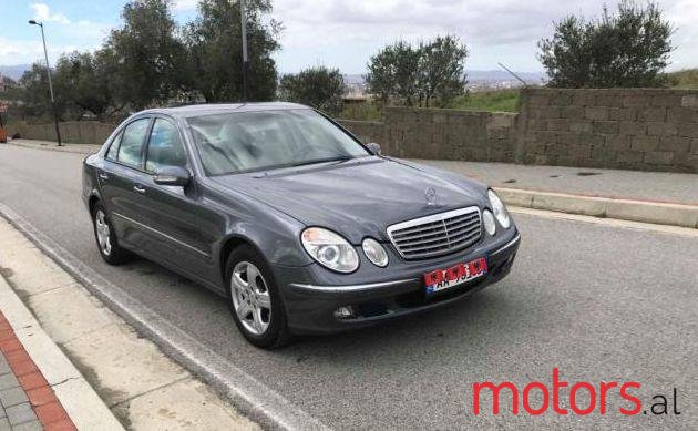 2005' Mercedes-Benz E-Class photo #1