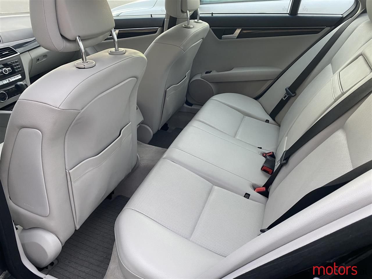 2012' Mercedes-Benz C 200 photo #3