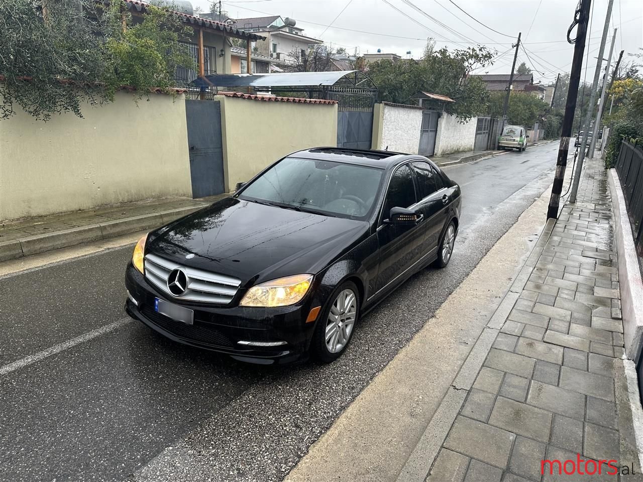 2011' Mercedes-Benz C 250 photo #6