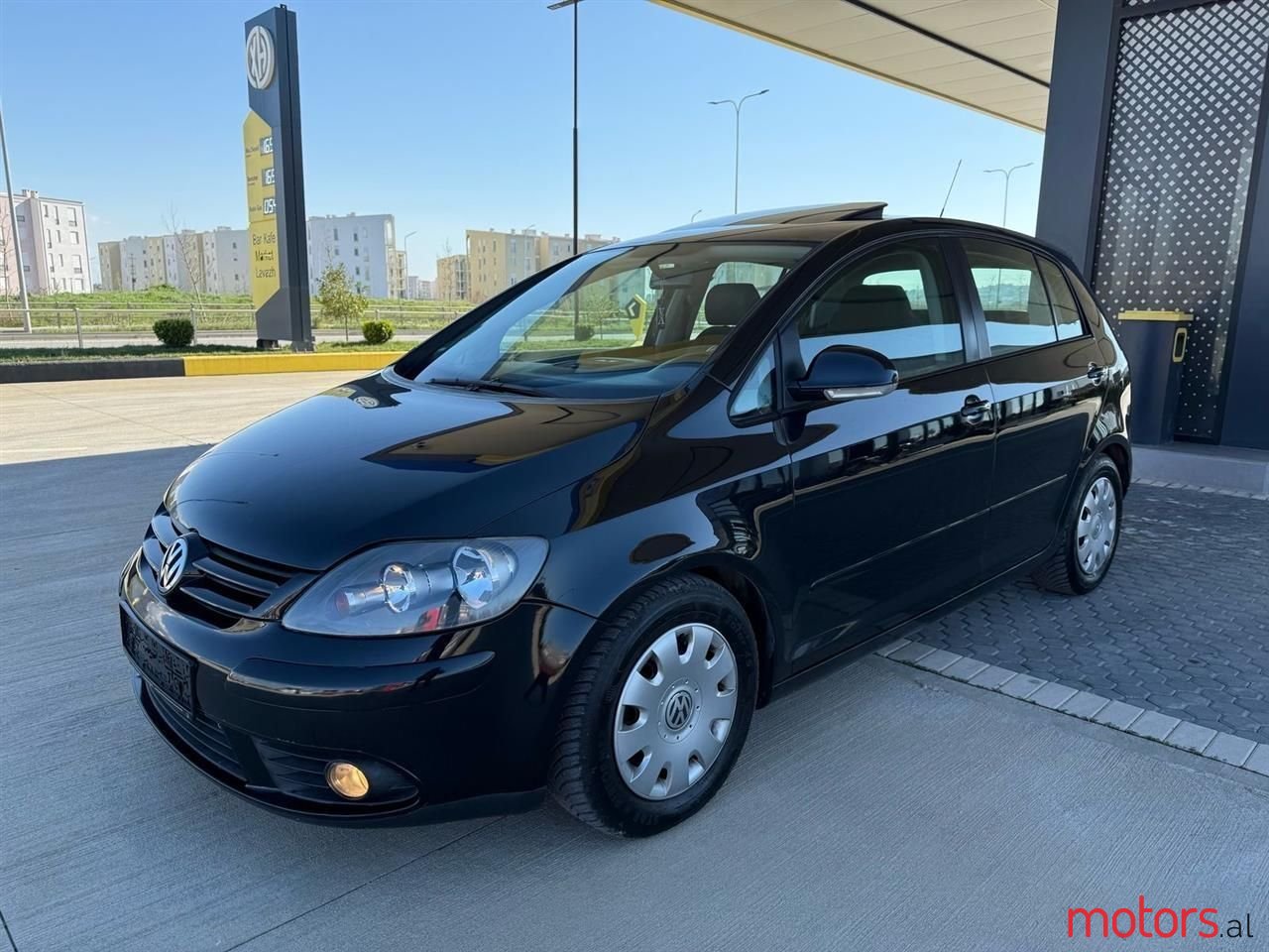 2007' Volkswagen Golf Plus photo #1