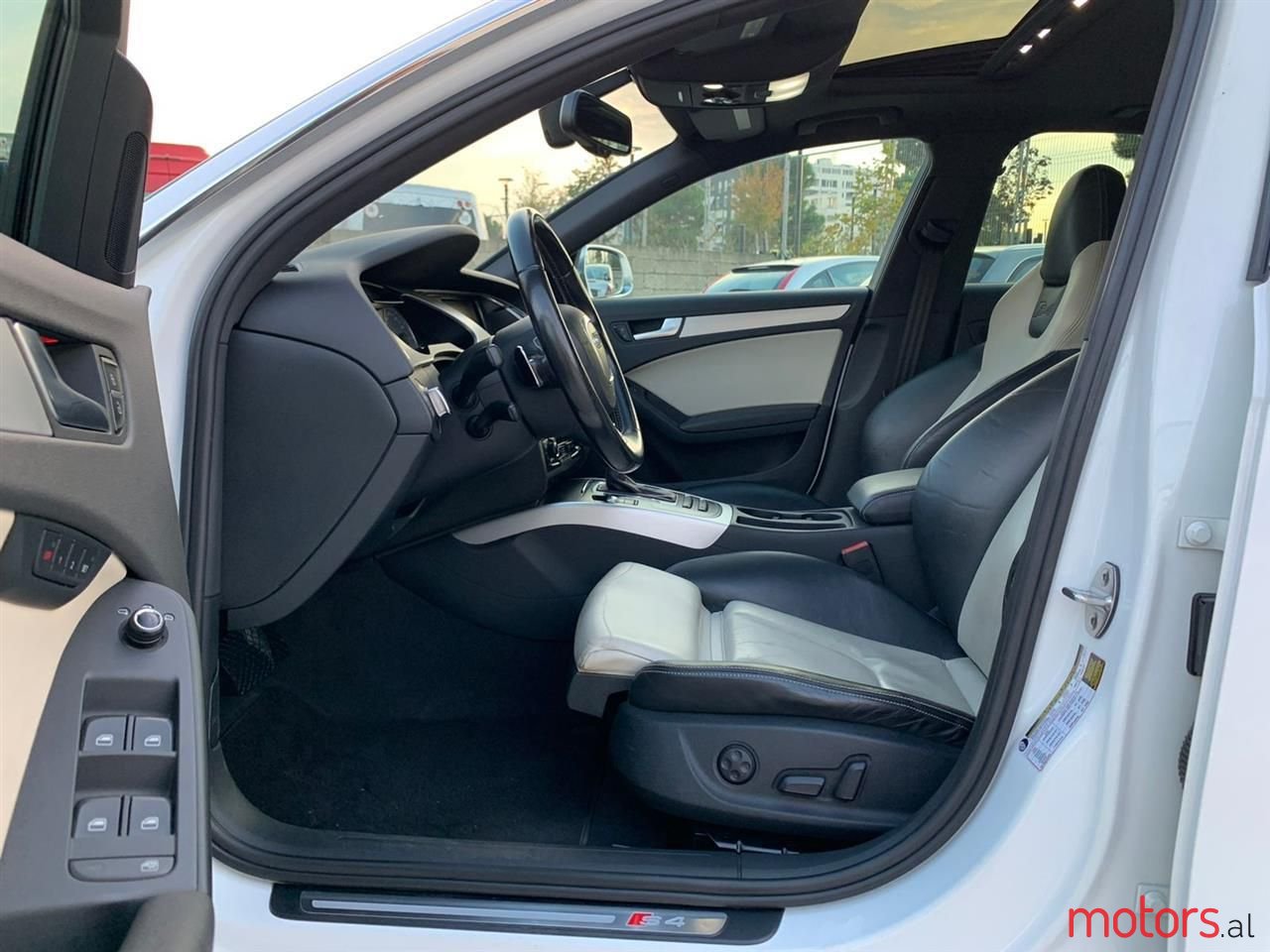 2010' Audi S4 photo #4