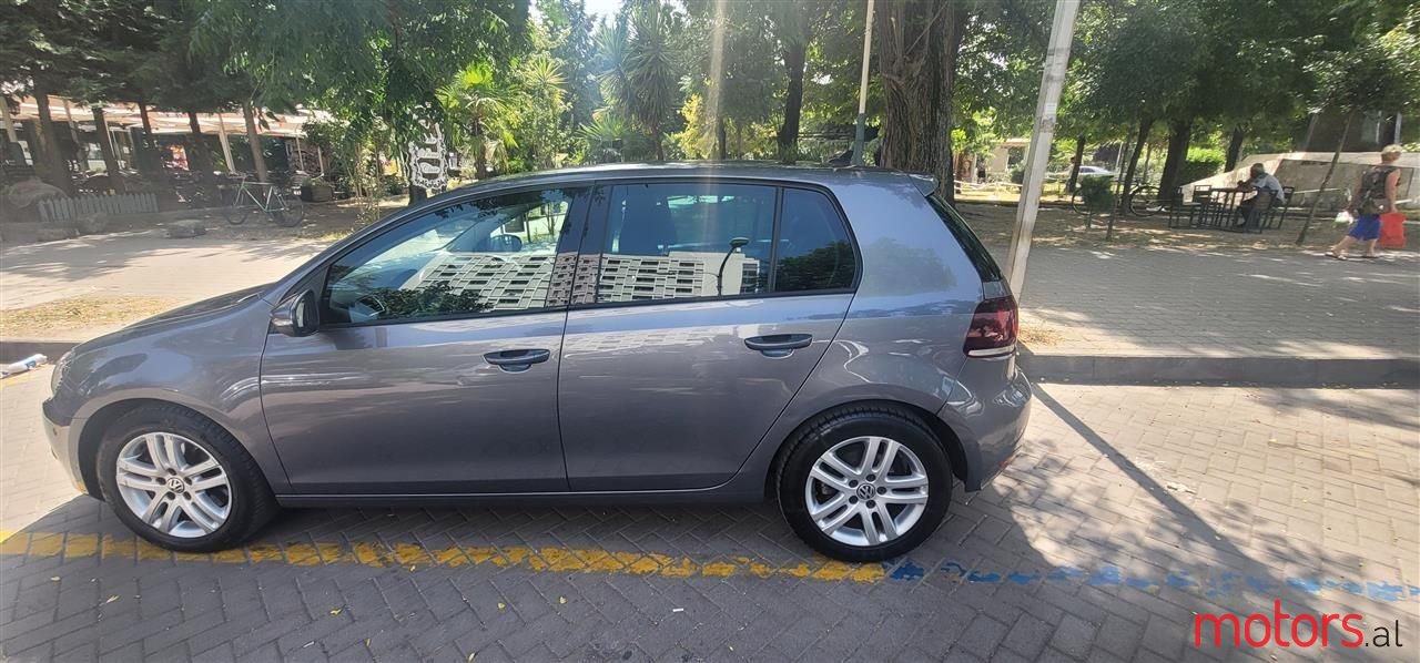 2012' Volkswagen Golf photo #3