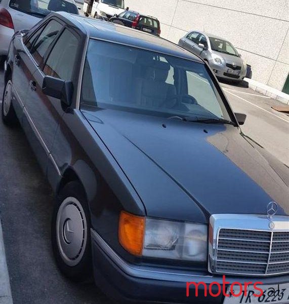 1990' Mercedes-Benz 200 photo #2