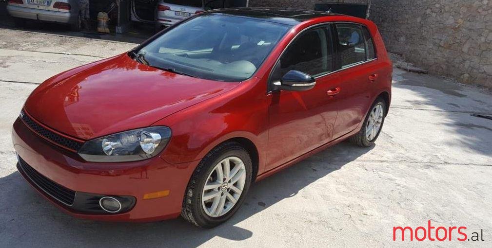 2010' Volkswagen Golf photo #1