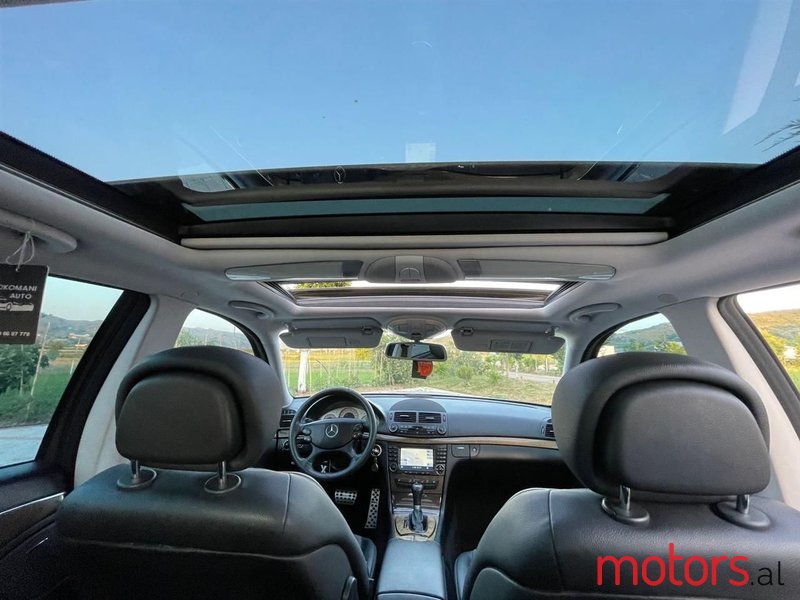 2008' Mercedes-Benz 320 photo #6
