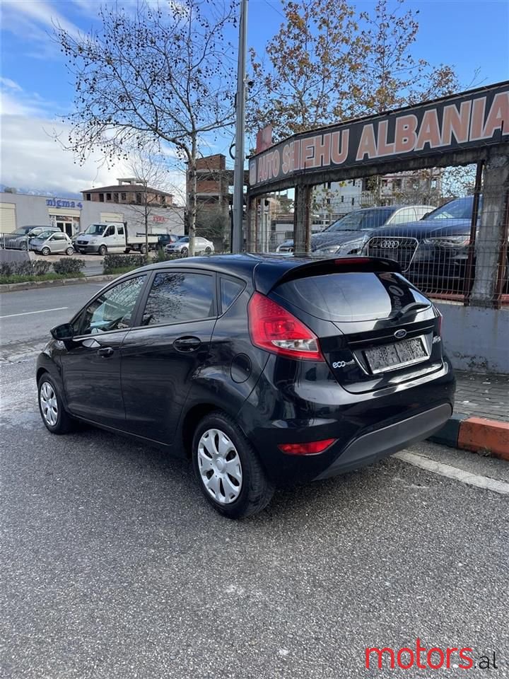 2011' Ford Fiesta photo #3