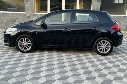 2008' Toyota Auris
