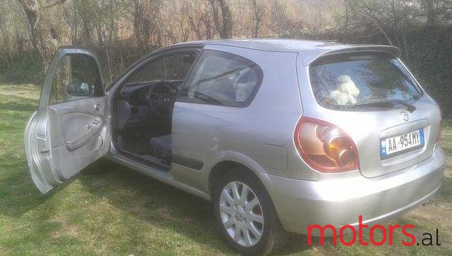 2004' Nissan Almera photo #1