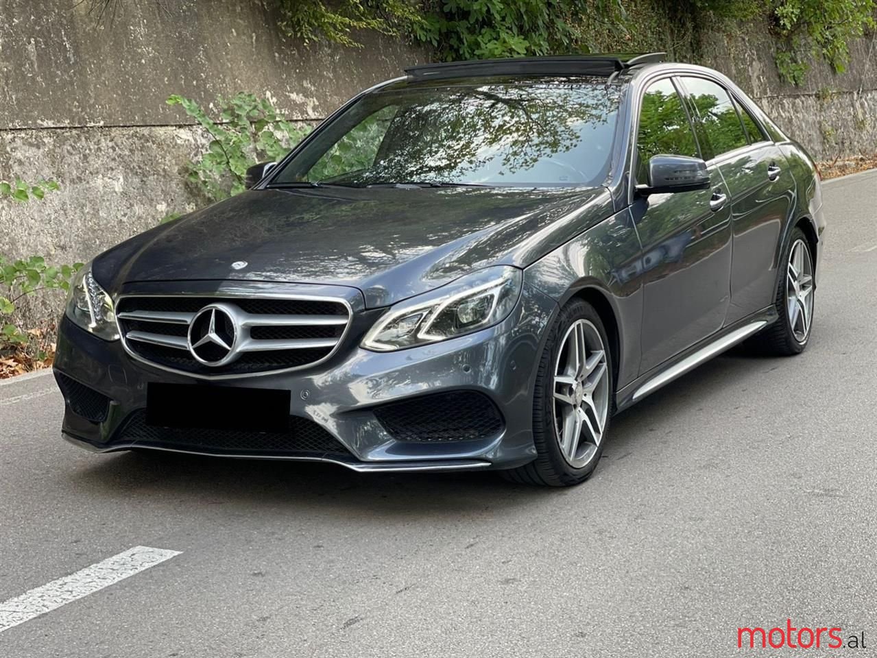 2014' Mercedes-Benz E 300 photo #3