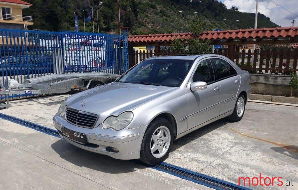 2002' Mercedes-Benz C 220 photo #1