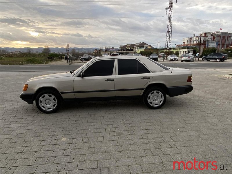 1988' Mercedes-Benz 200 photo #6