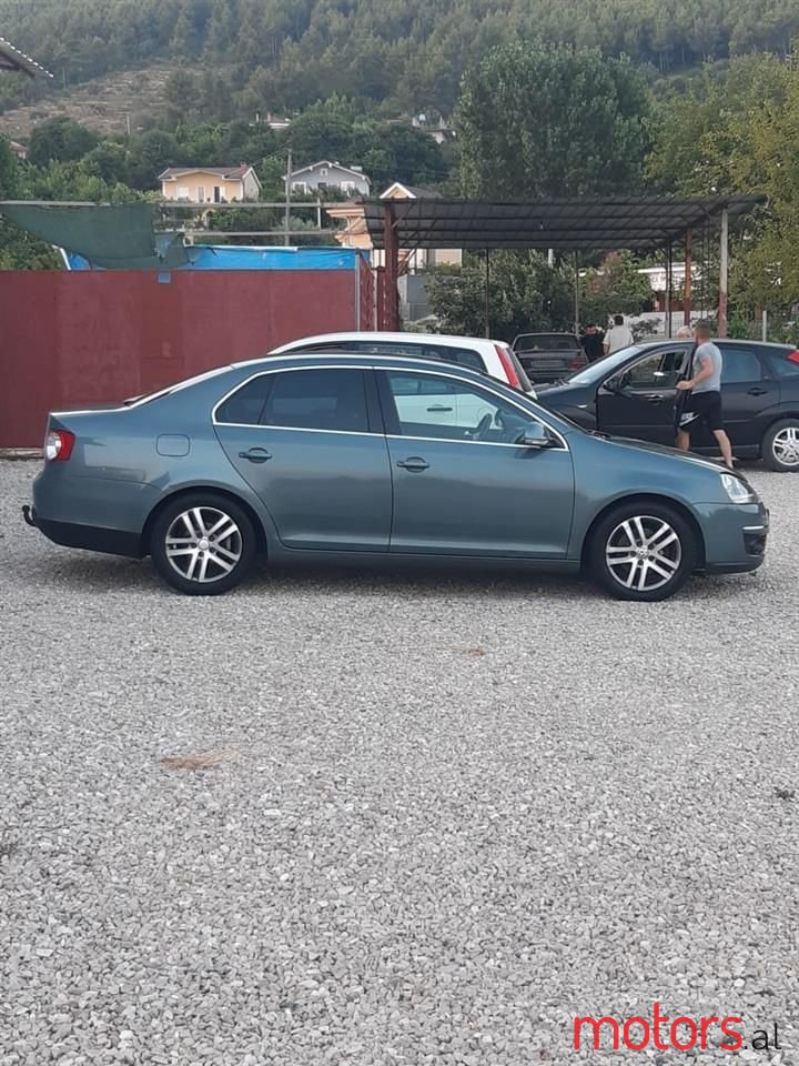 2009' Volkswagen Jetta photo #4