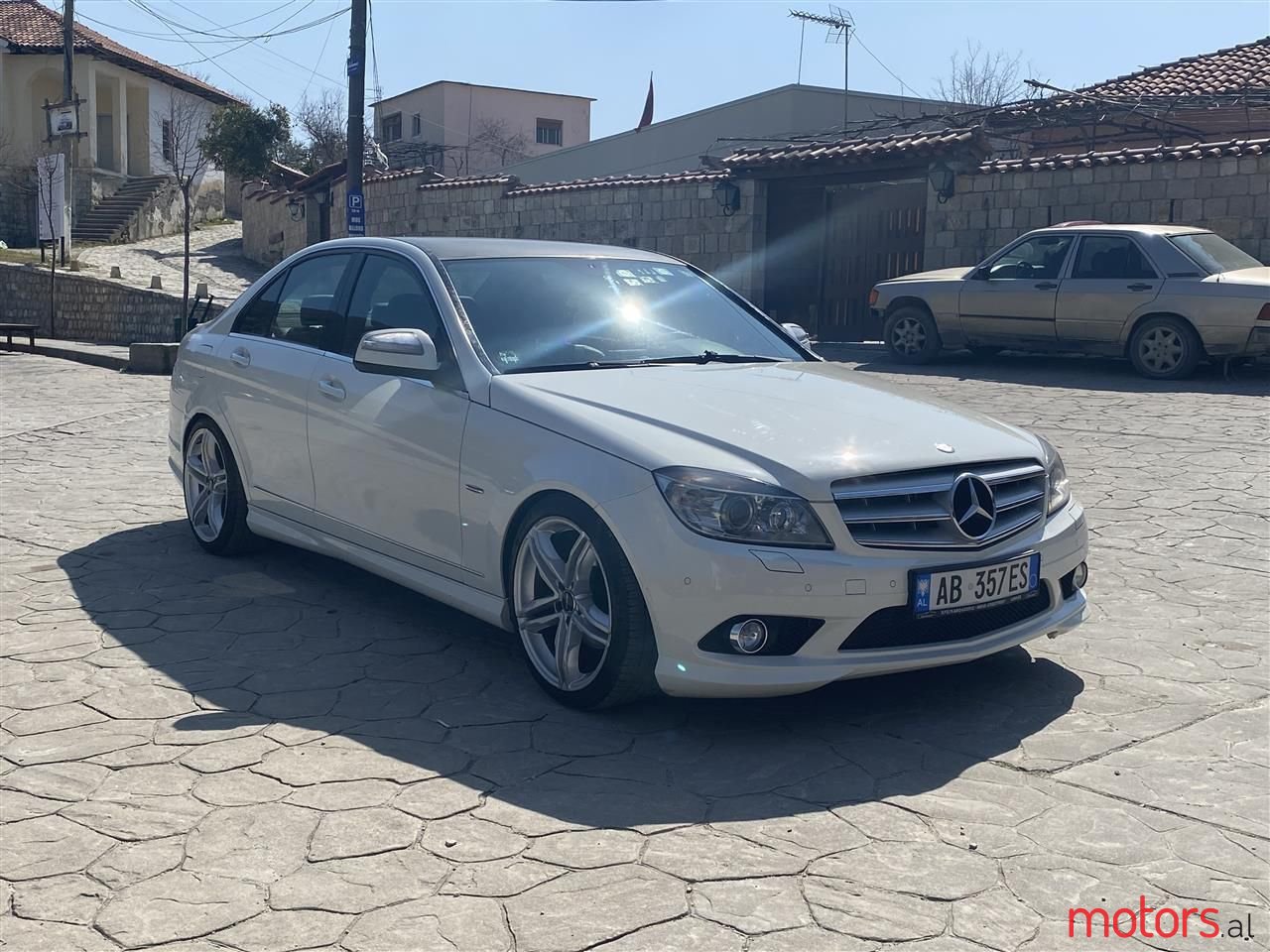 2009' Mercedes-Benz 200 photo #1