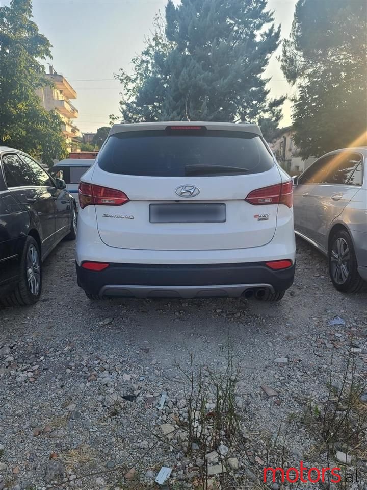 2013' Hyundai Santa Fe photo #4