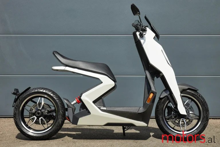 2023' Zipp 2023 Zapp i300 First Look photo #1