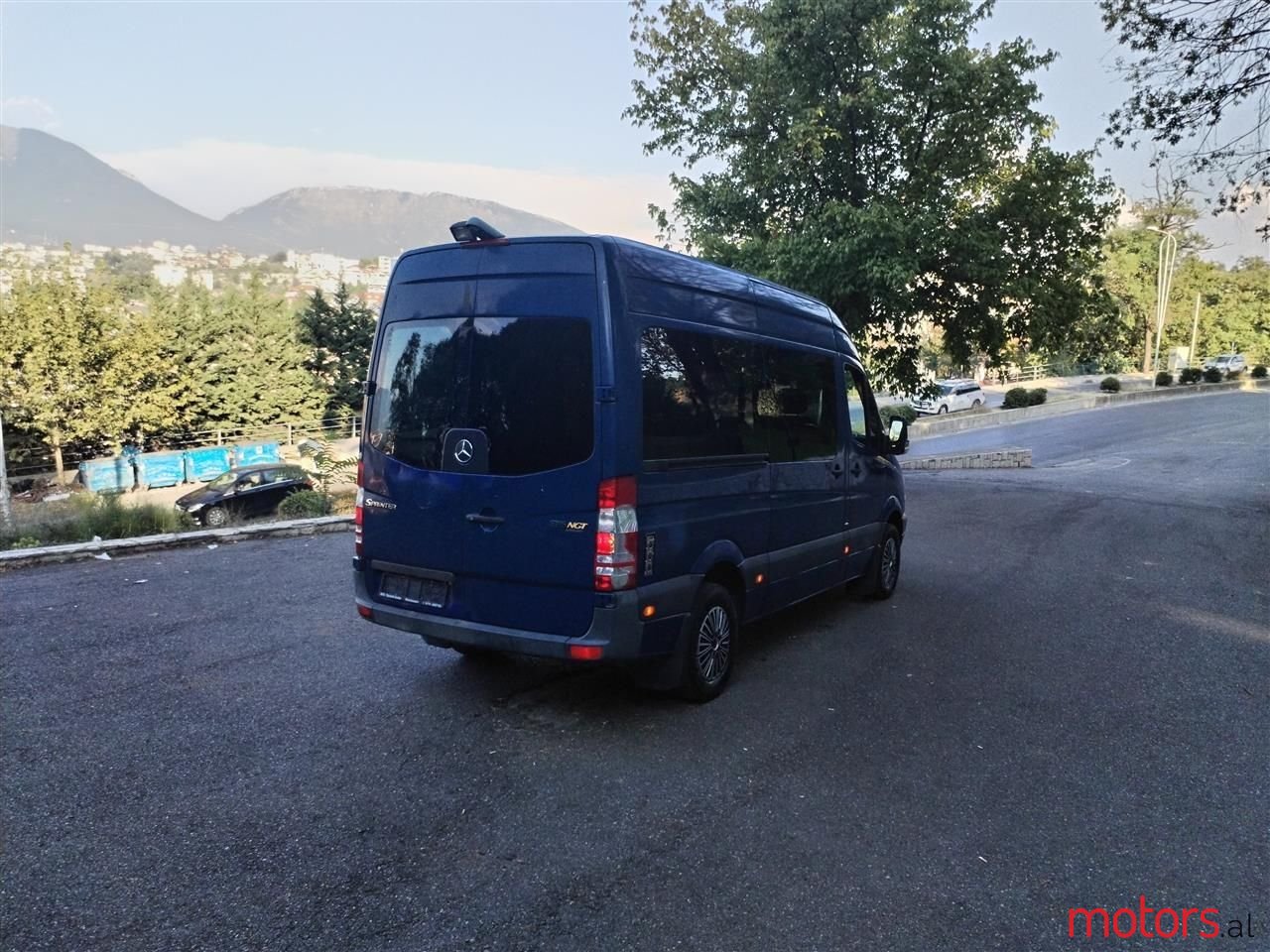 2010' Mercedes-Benz Sprinter photo #1