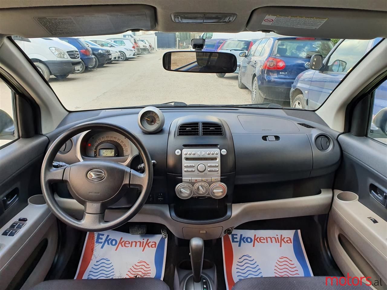 2005' Daihatsu Sirion photo #2