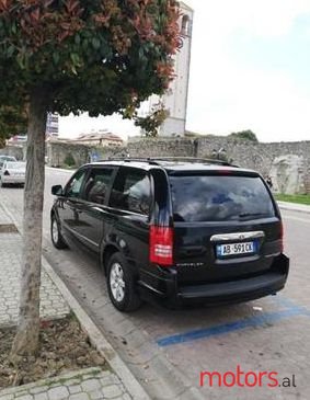 2010' Chrysler Voyager photo #2