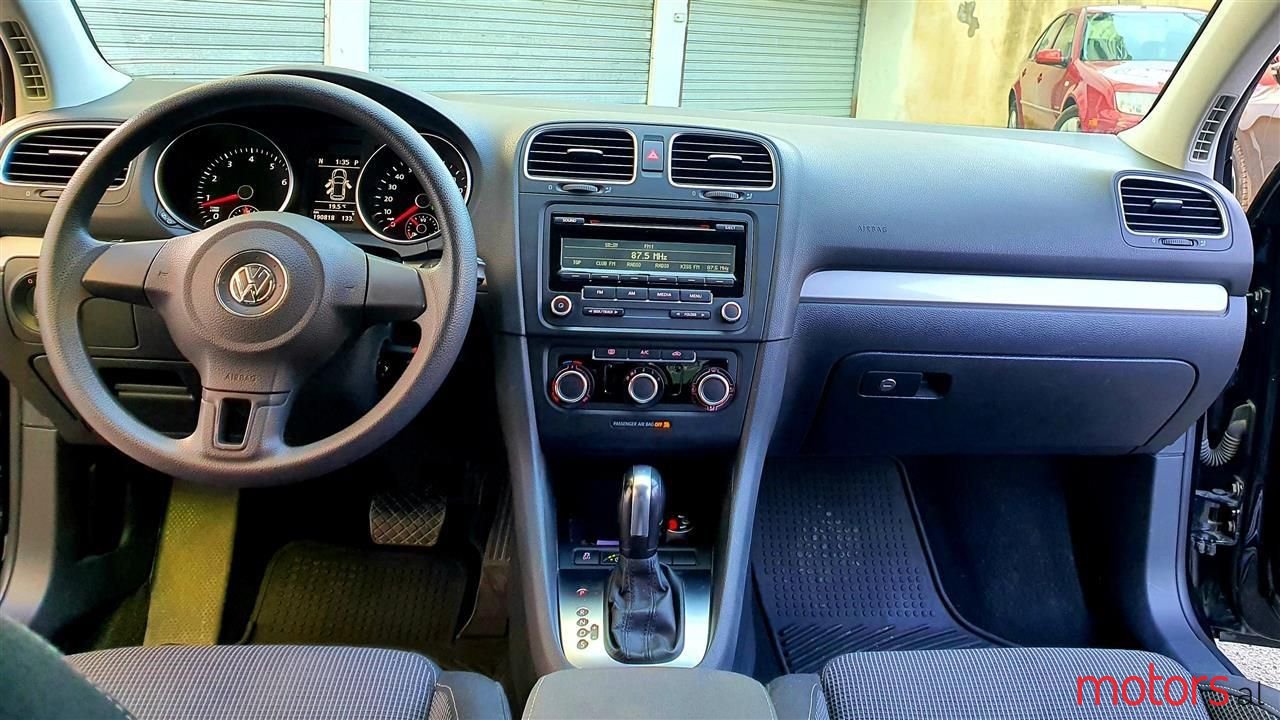 2014' Volkswagen Golf photo #5