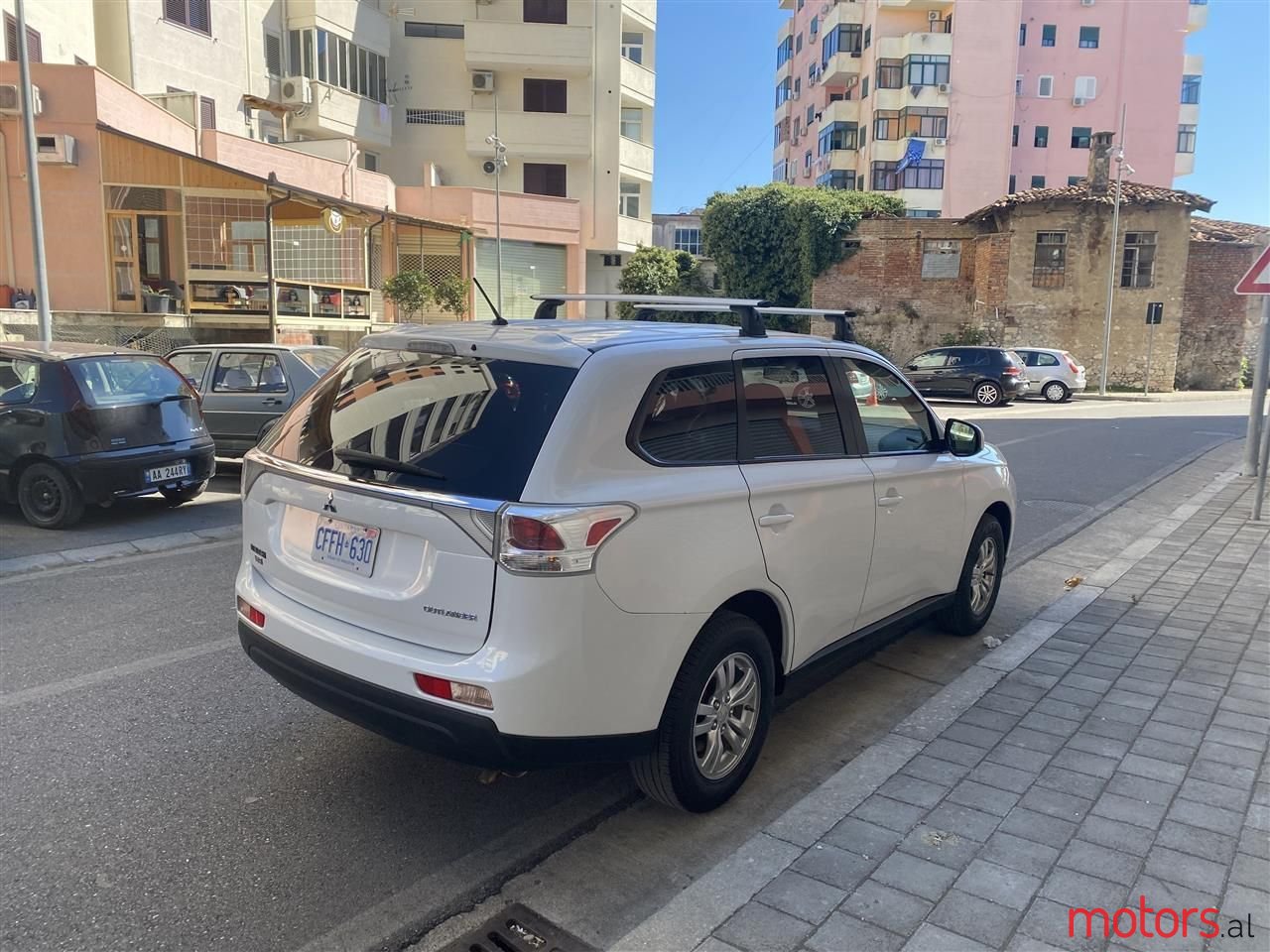 2014' Mitsubishi Outlander photo #5
