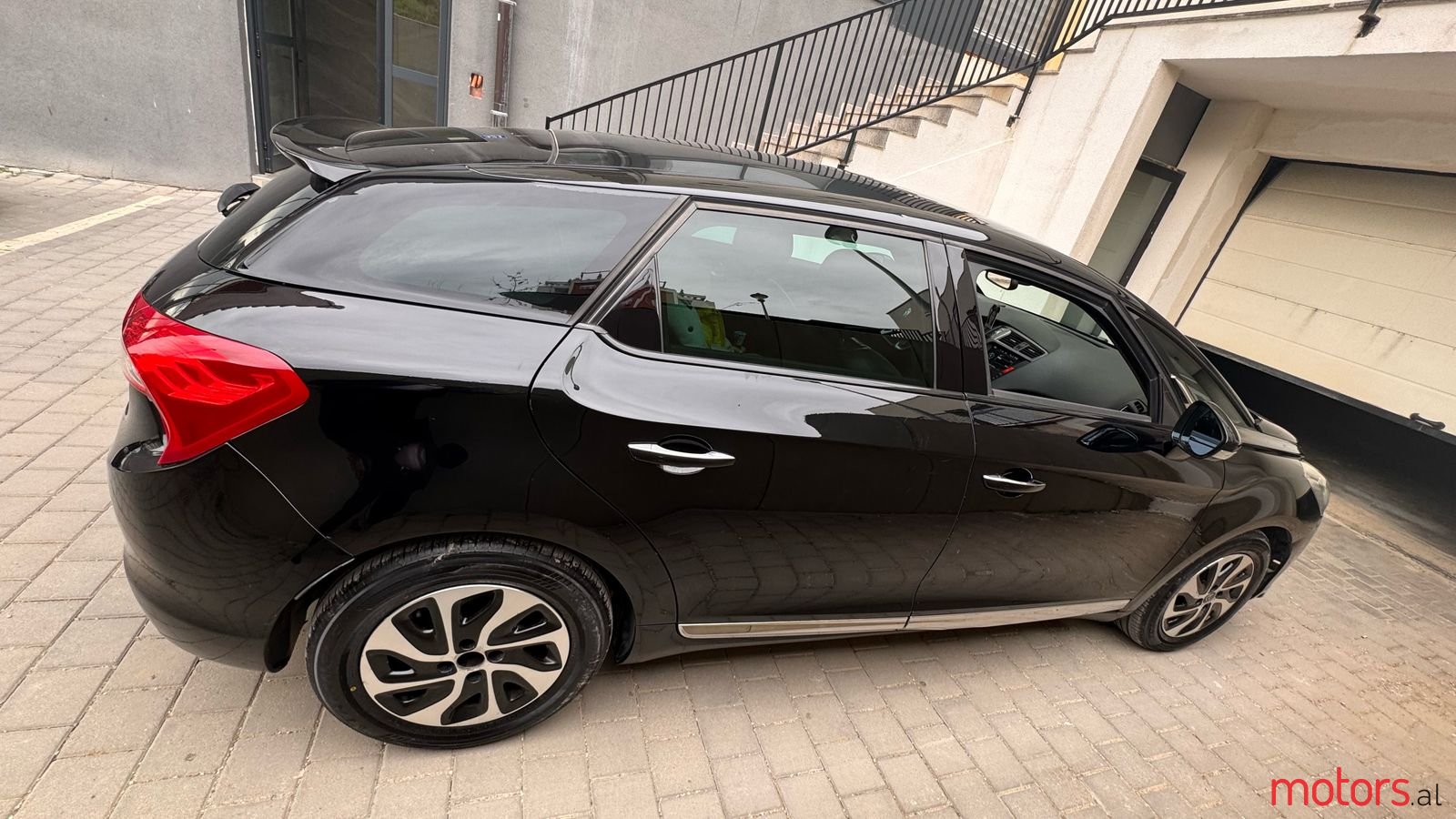 2013' Citroen DS5 photo #4