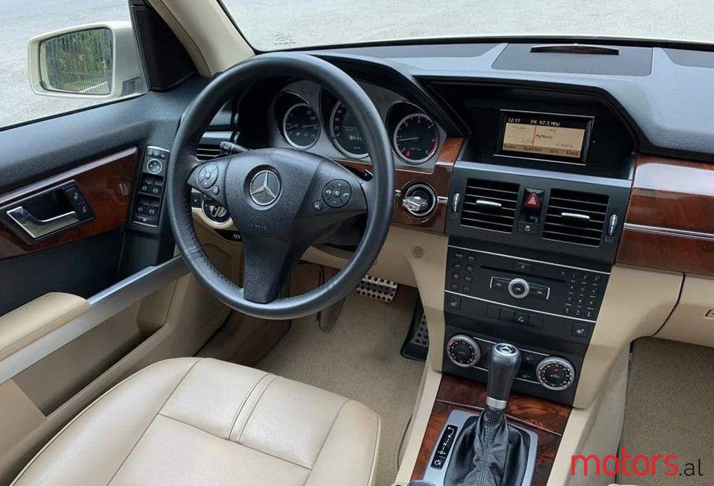 2010' Mercedes-Benz GLK 200 photo #1