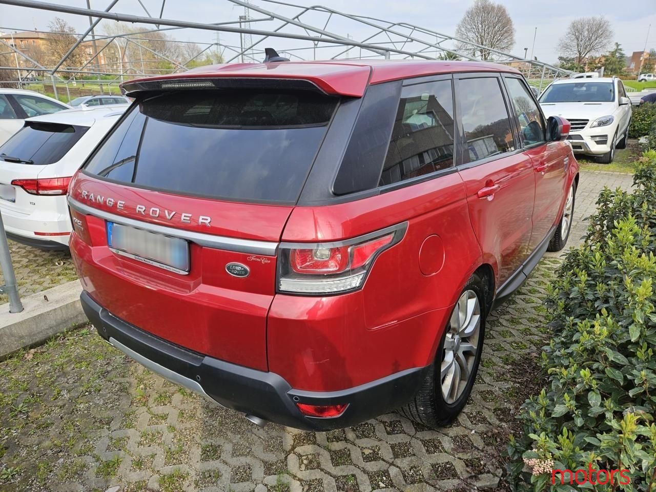 2016' Land Rover Range Rover Sport photo #2