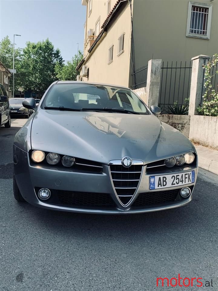 2006' Alfa Romeo 159 photo #1