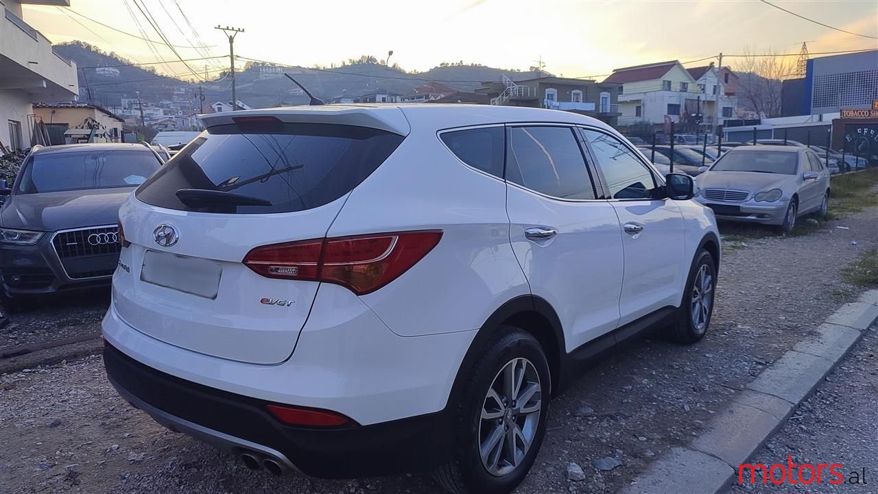 2013' Hyundai Santa Fe photo #6