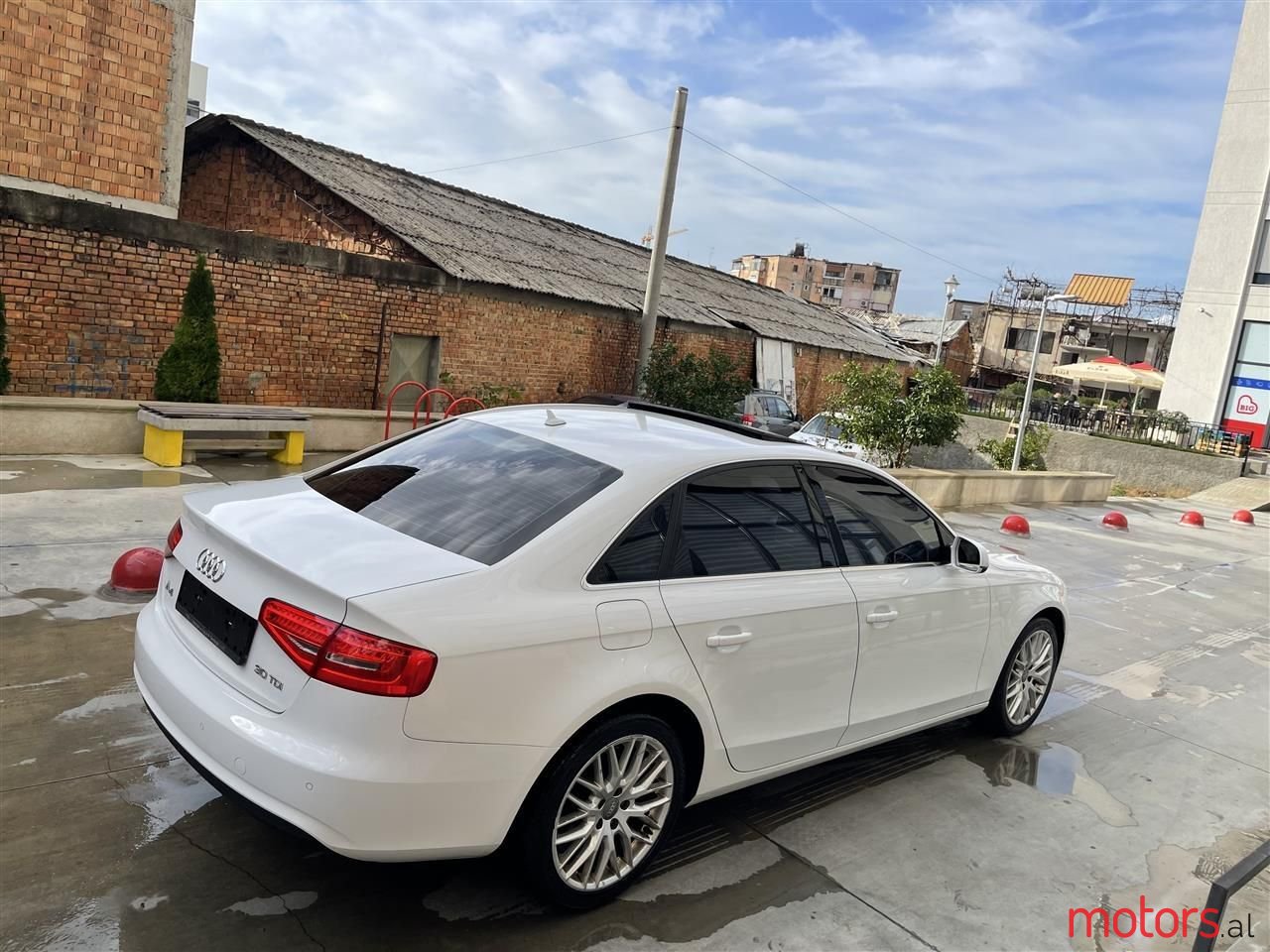 2016' Audi A4 photo #2