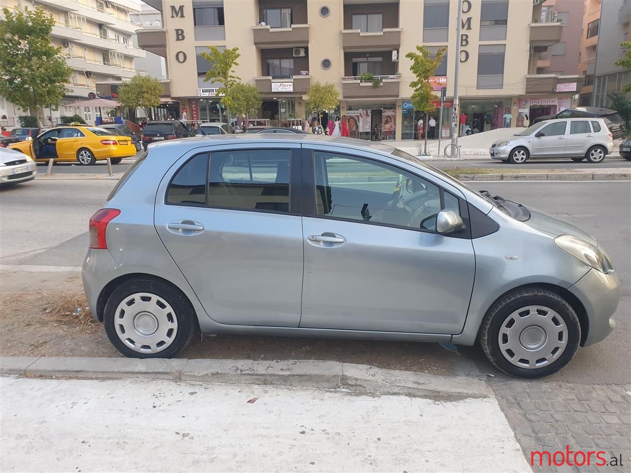 2008' Toyota Yaris photo #6