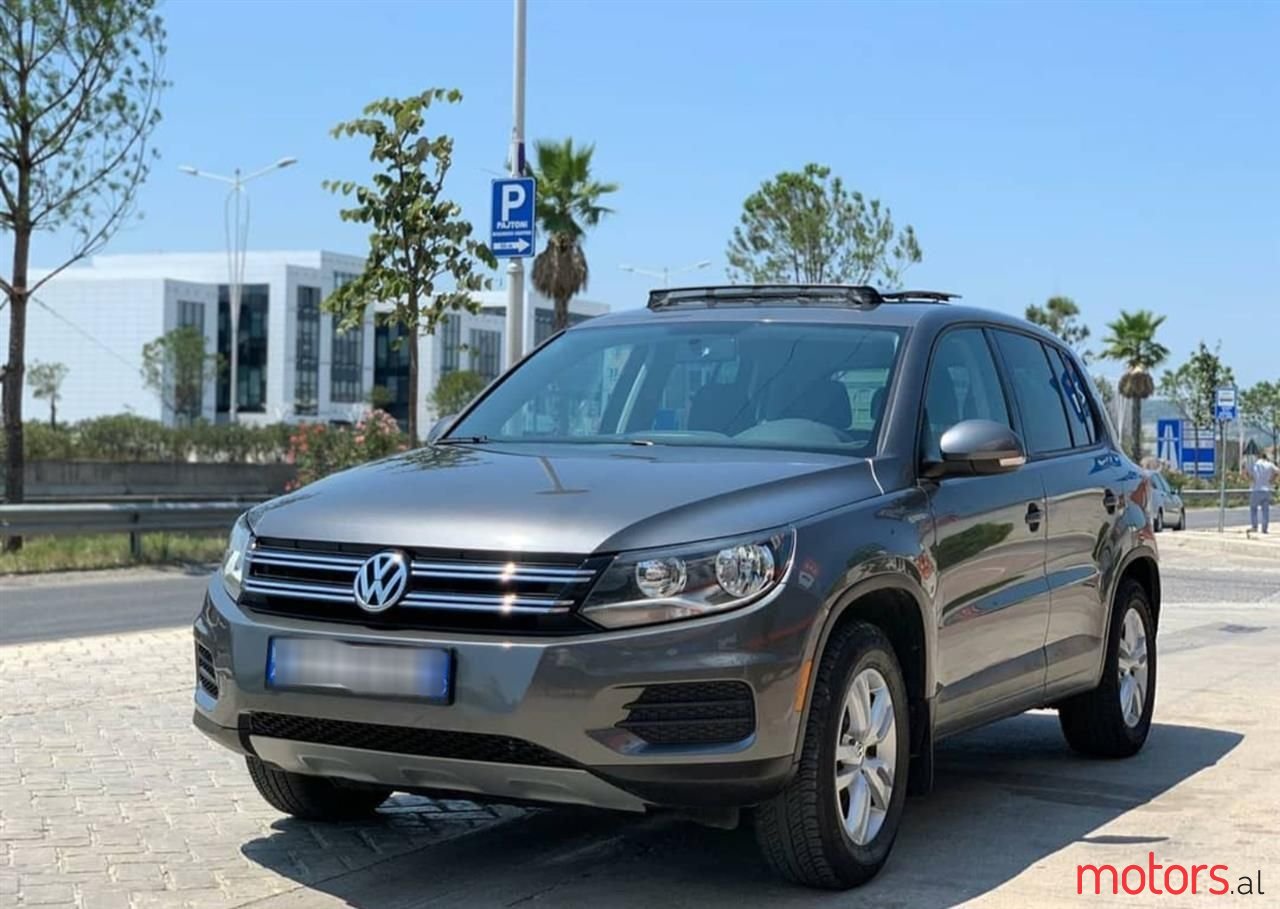 2013' Volkswagen Tiguan photo #1