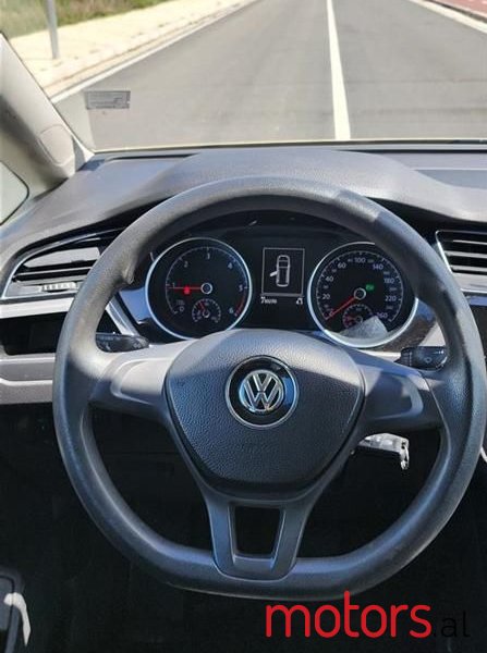 2017' Volkswagen Touran photo #5