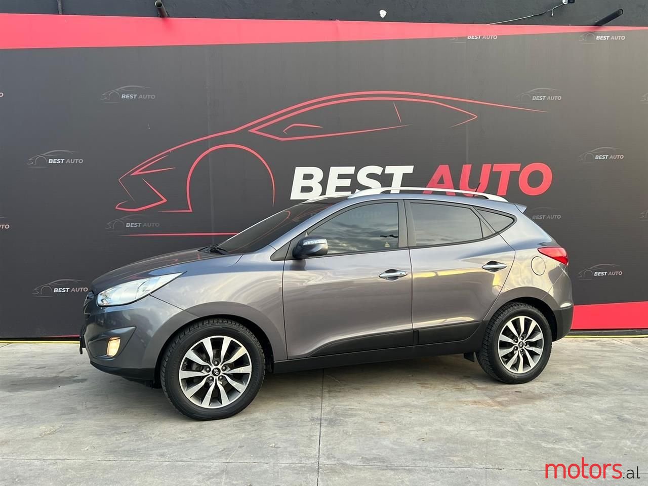 2011' Hyundai Tucson photo #2