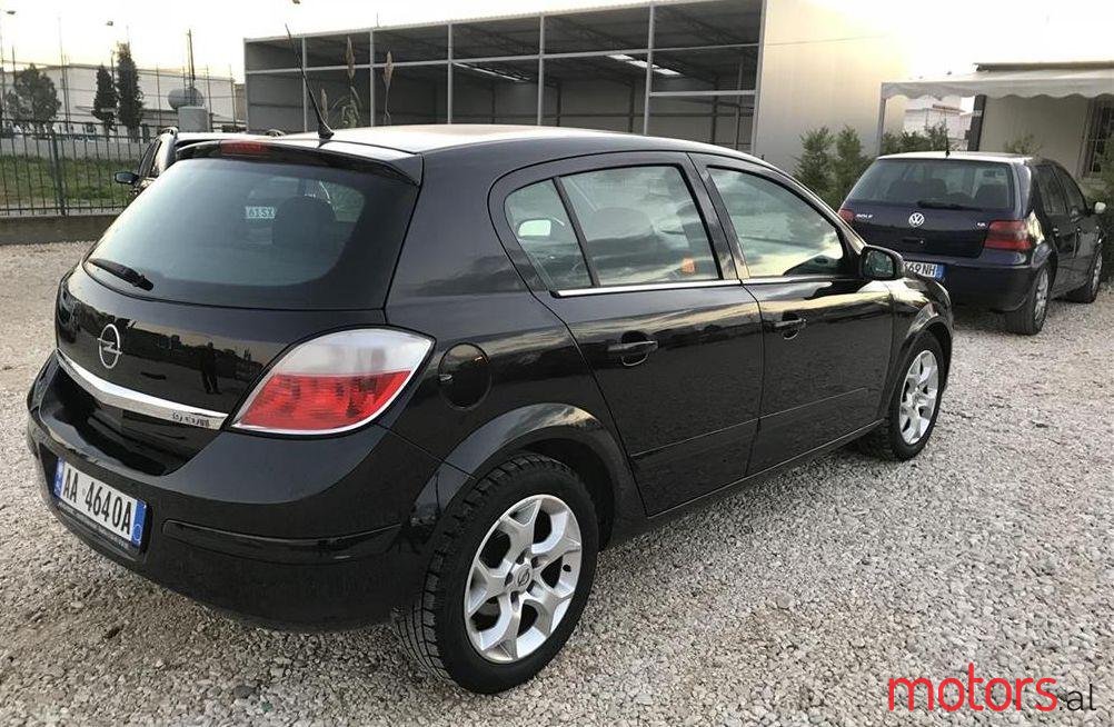 2005' Opel Astra photo #2