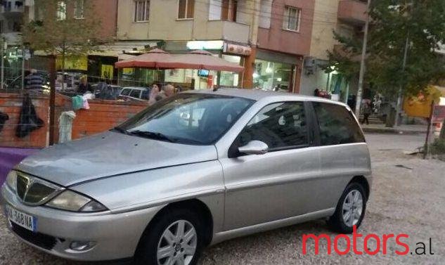 2002' Lancia Ypsilon photo #1