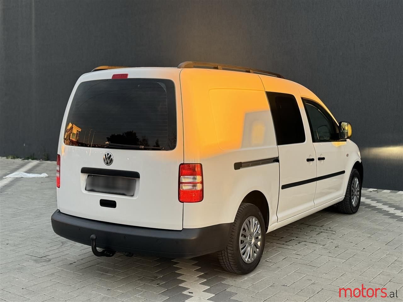 2014' Volkswagen Caddy photo #6