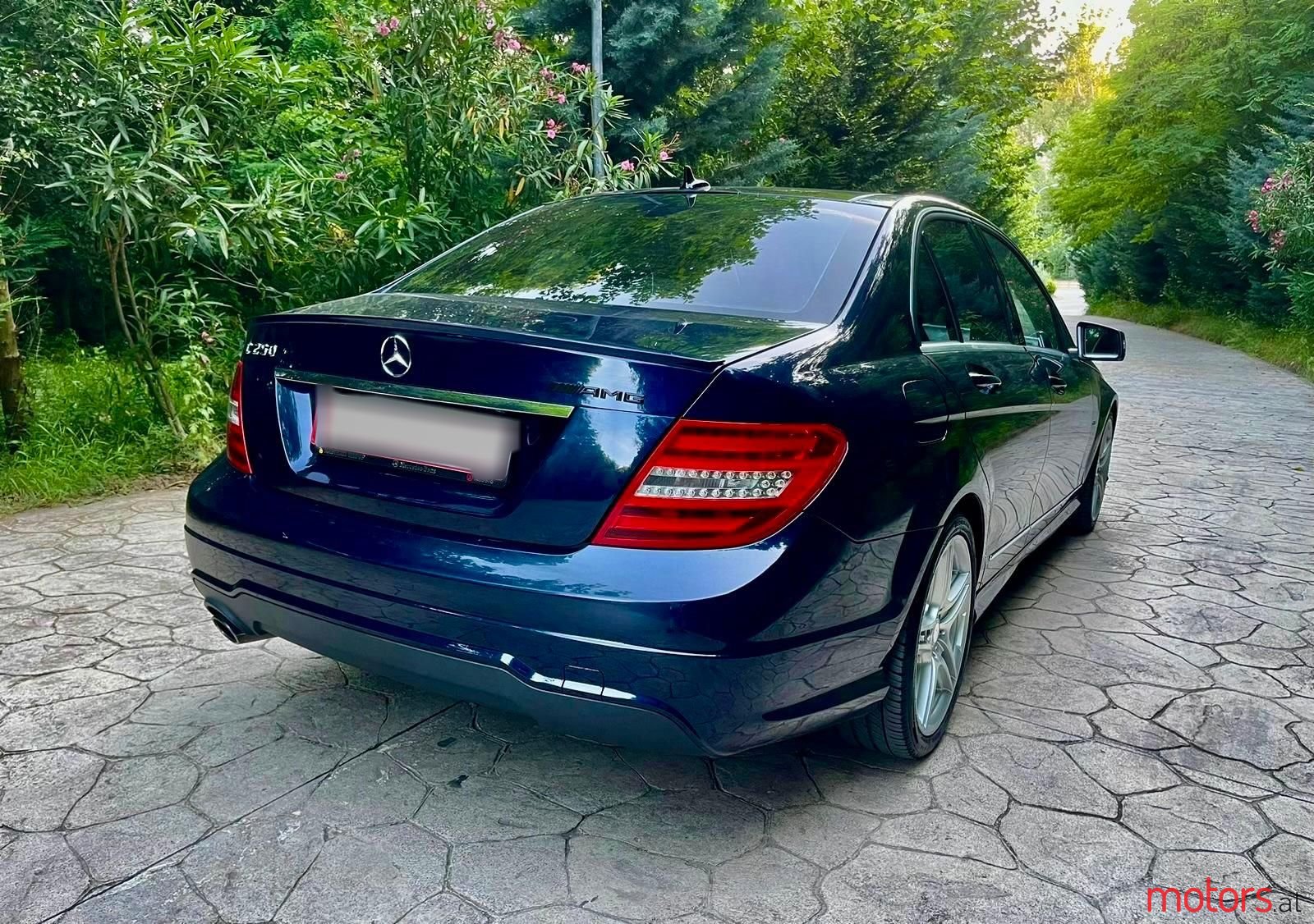 2013' Mercedes-Benz C 250 photo #3