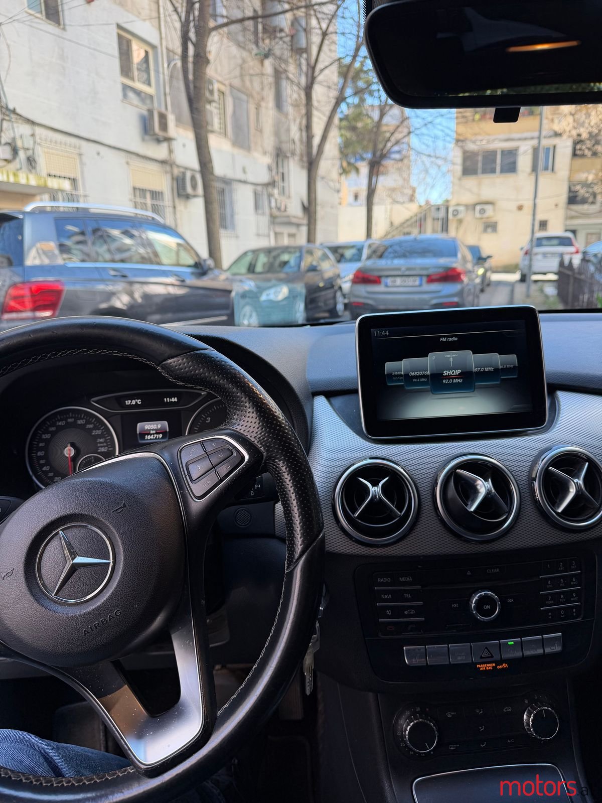 2015' Mercedes-Benz B 180 photo #3